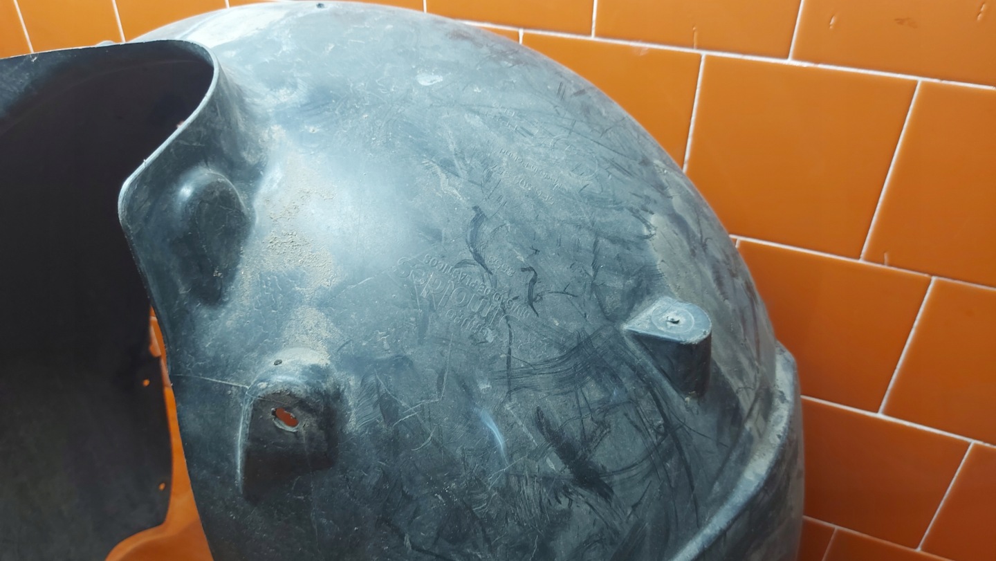 mudguard left left front front SKODA OCTAVIA III