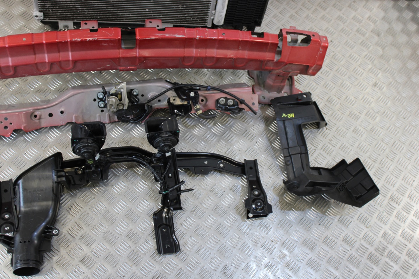 support panel for radiators front radiator pillar HONDA HRV H-RV III 3 2021- 1,5H
