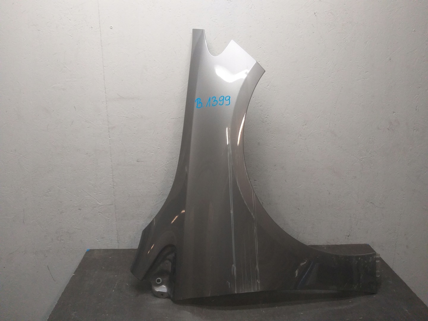 FENDER FRONT RIGHT MERCEDES B KLASA W247