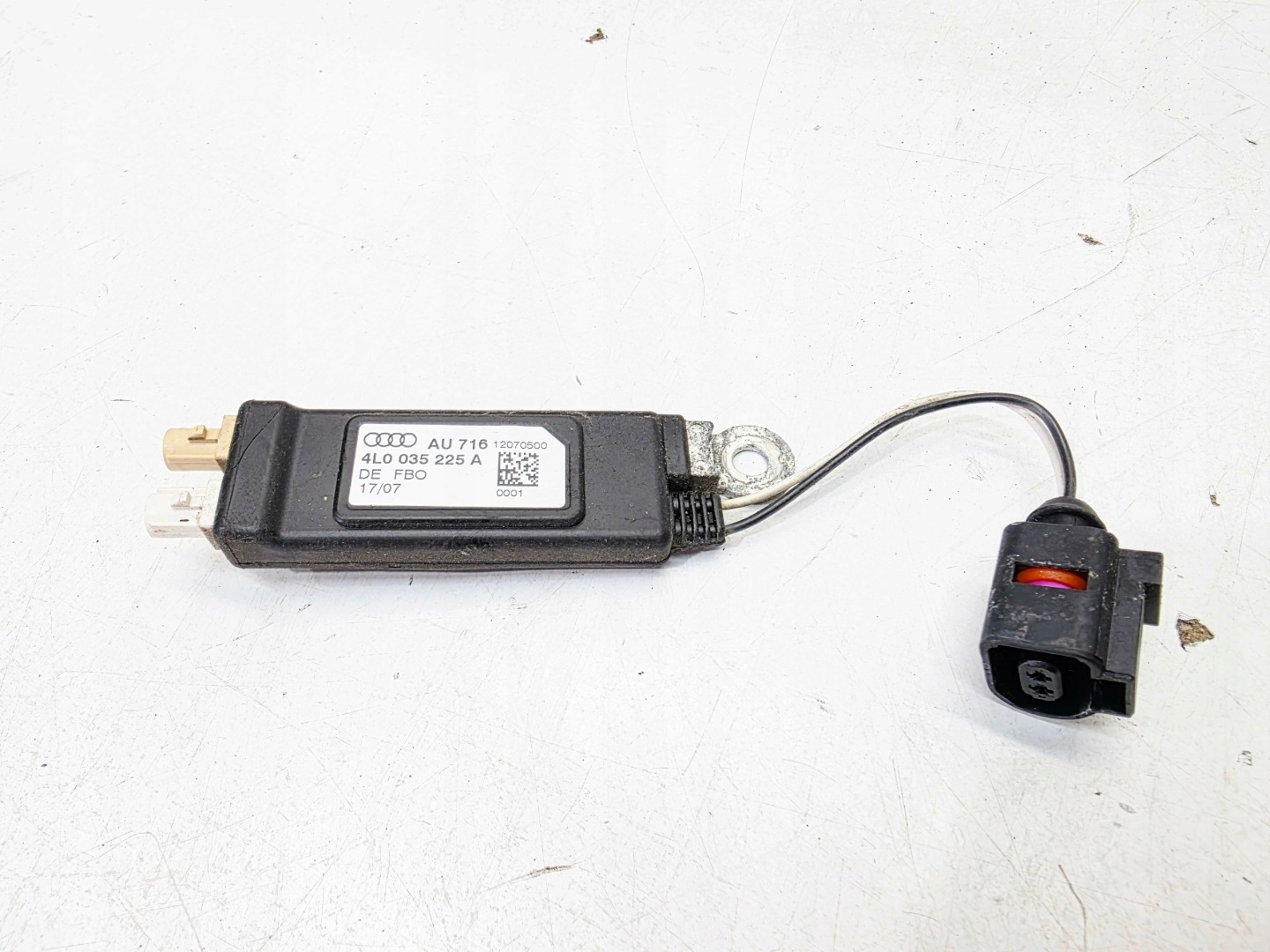 antenna amplifier AUDI Q7 4L 4L0035225A