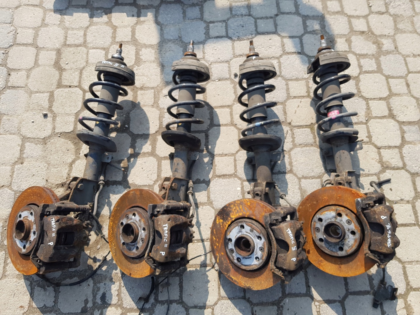 VIVARO TRAFIC III of the pivot swing shock absorber caliper front front right