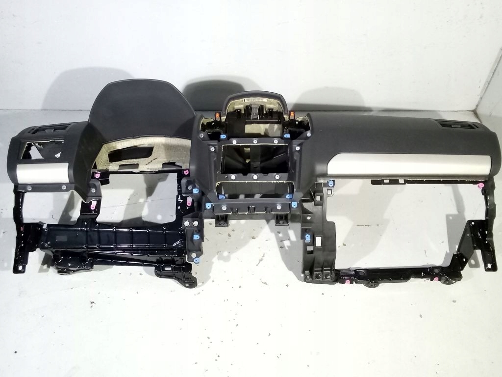 Opel Zafira B lift FL dashboard instrument panel console