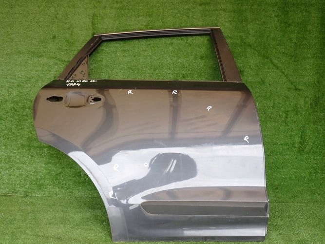 KIA NIRO 16- door right rear. rear part
