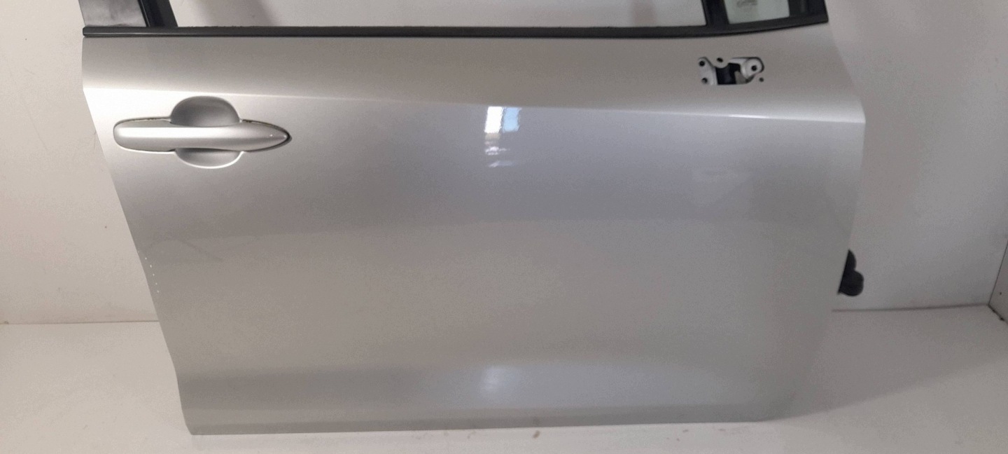 Toyota Corolla E21 door front right 1J6 (T584)