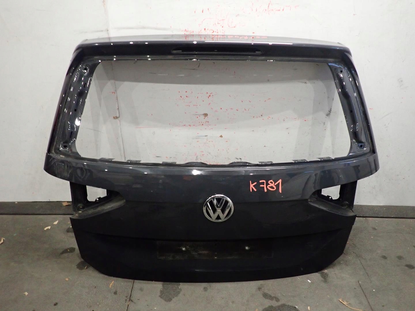 kapota VW TOURAN 2015- 5T