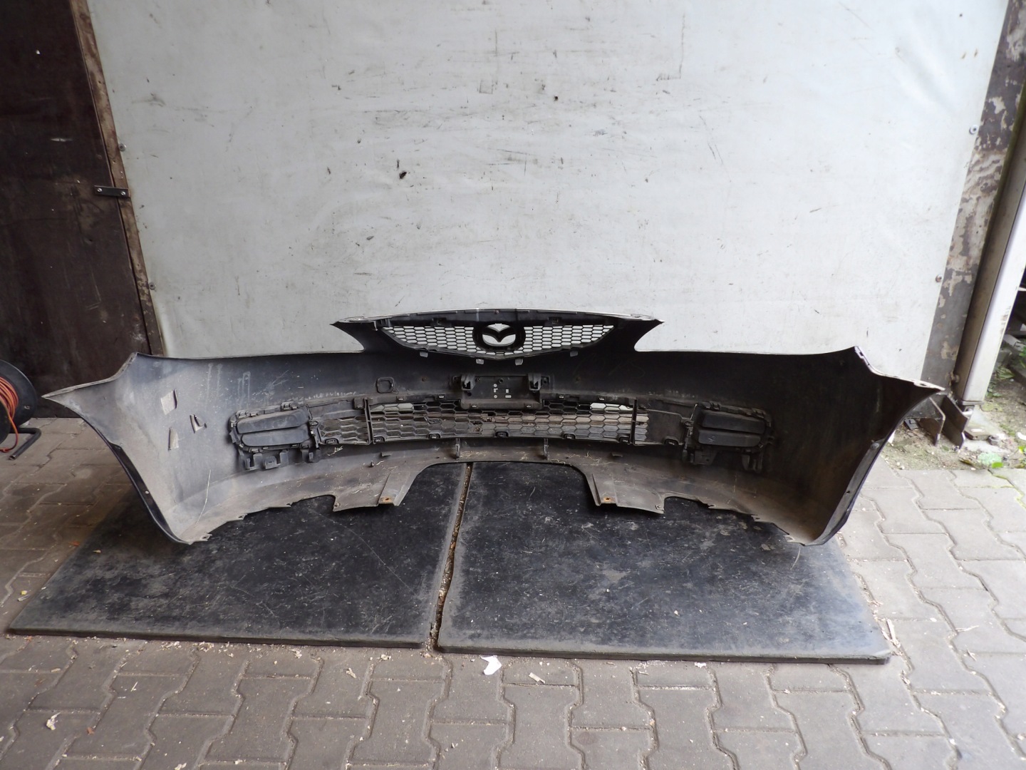 Mazda 6 und Frontstoßstange