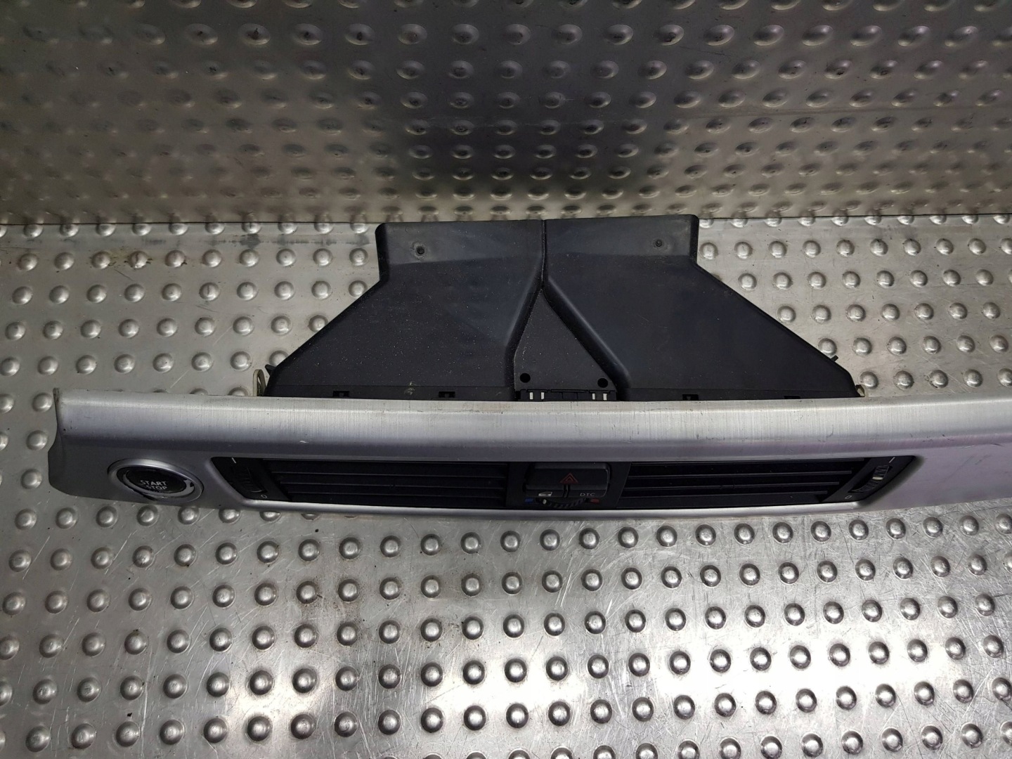 moulding consoles central grid air conditioning devices 9130458 9130460 BMW SERIA 3 E90 E91
