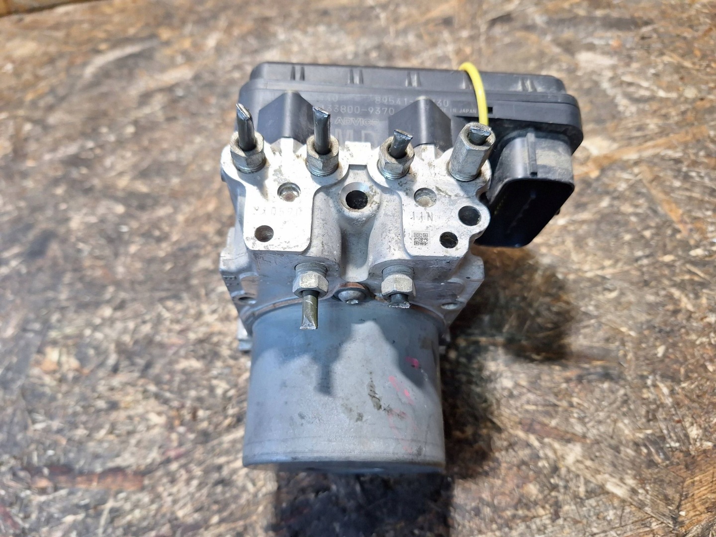 pump control unit ABS 44540-12440 MD 89541-12730 TOYOTA