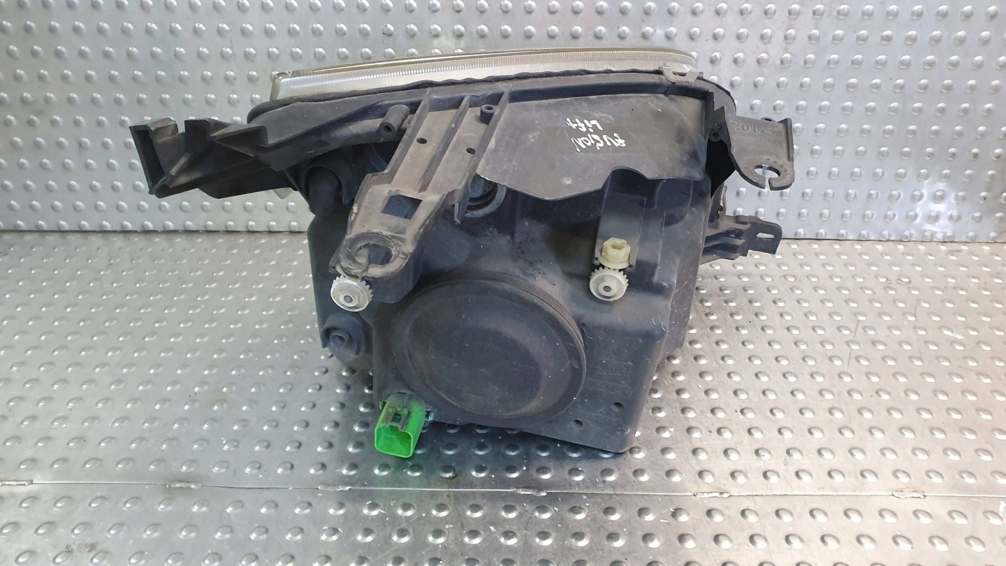 light front left FORD FUSION LIFT 02