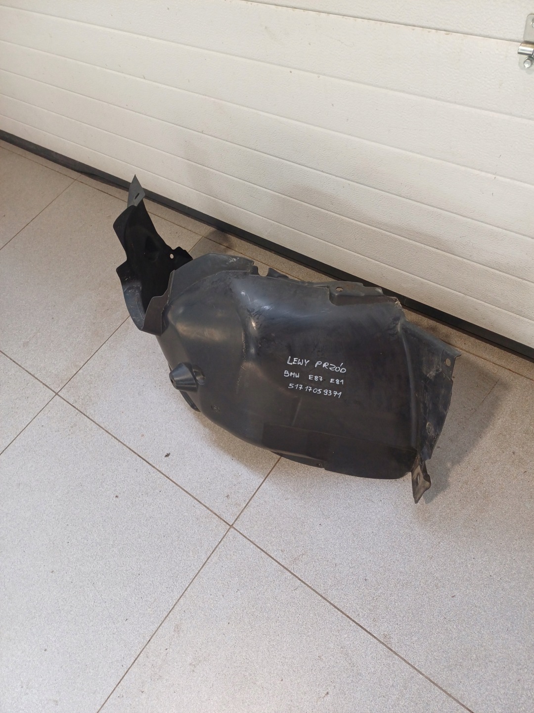 podblatník ľavý predok predné BMW E87 E81 51717059371