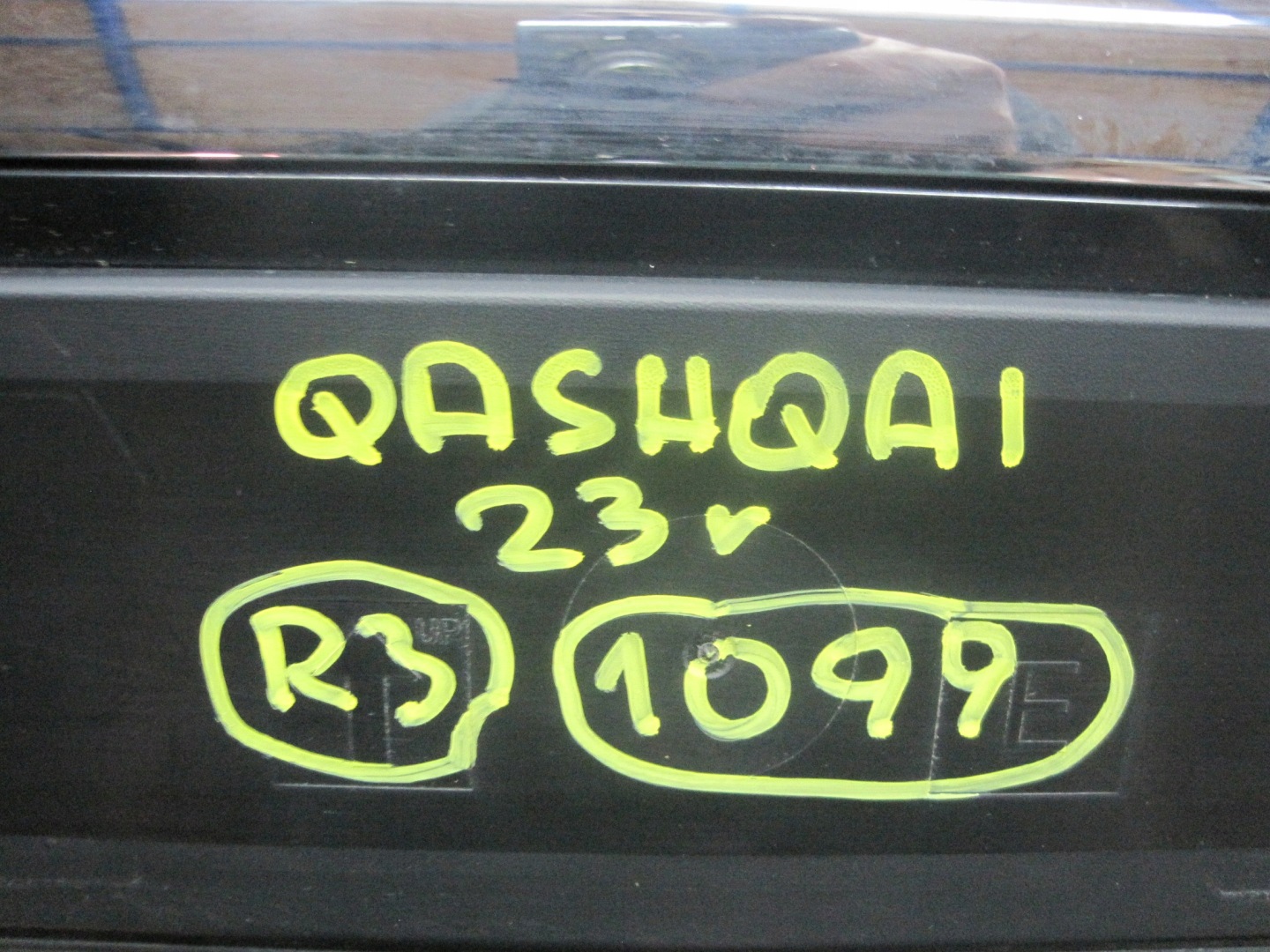 nárazník NISSAN QASHQAI 23R předek přední