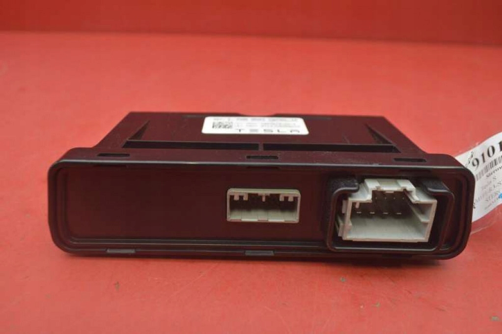 control unit module brakes POSTOJOWEGO 1007618-00-E TESLA MODEL S 12-20