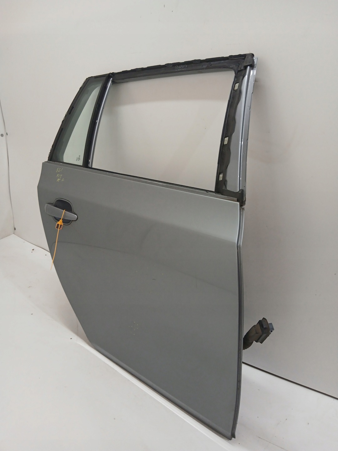 door right rear. BMW E61 A08/7 SILBERGRAU