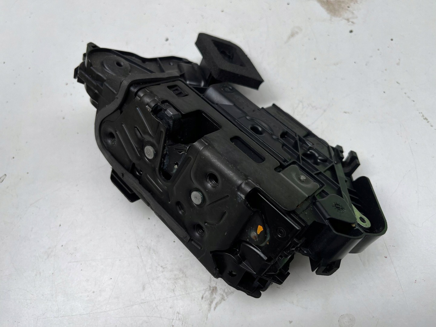 VOLKSWAGEN SEAT SKODA lock door left front 5TB837015C @M