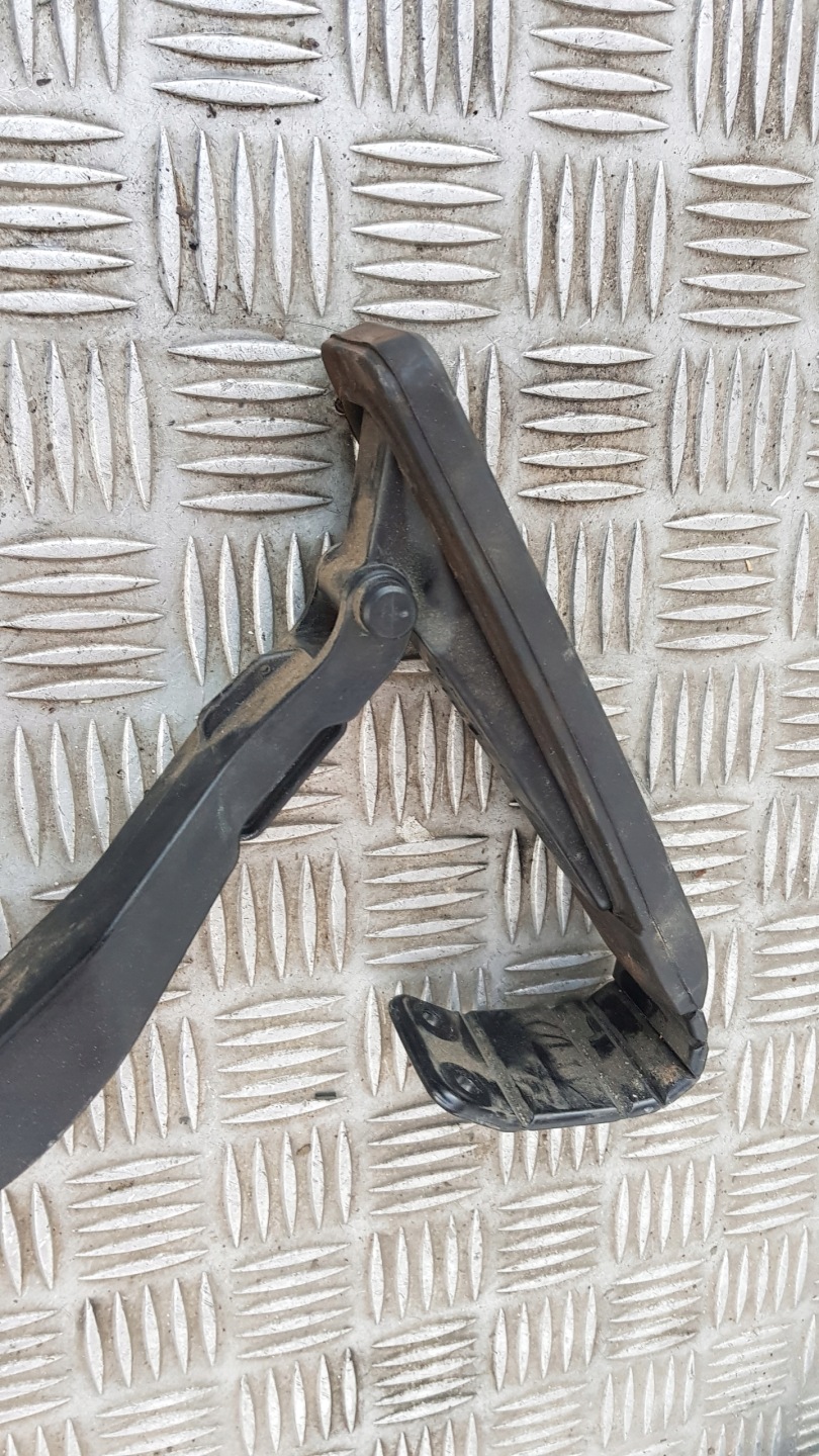 MERCEDES W208 accelerator pedal 2203010001