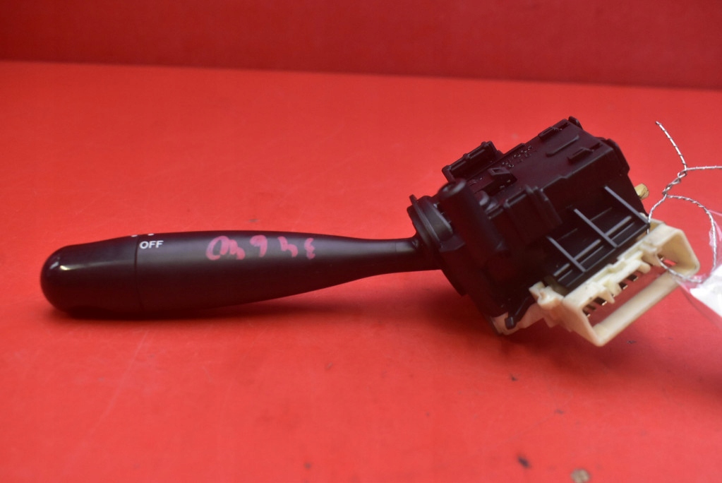 MANETKA switch indicators 1736481 TOYOTA YARIS 1 and 99-03