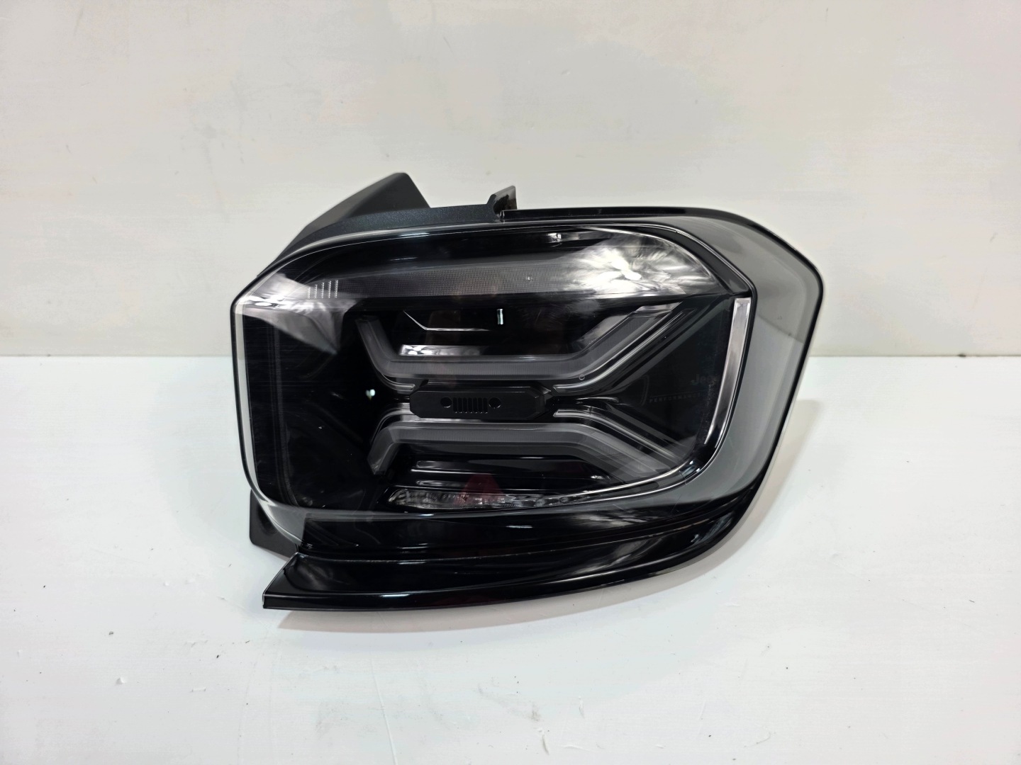 light right rear FULL LED JEEP AVENGER 521707380