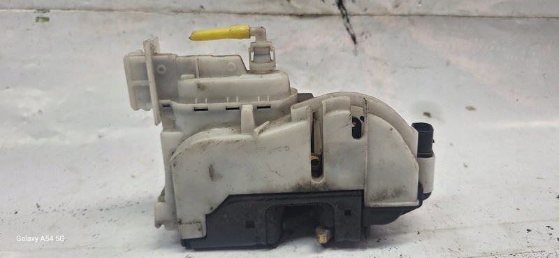 lock door right front VW POLO 99- 1HS862154