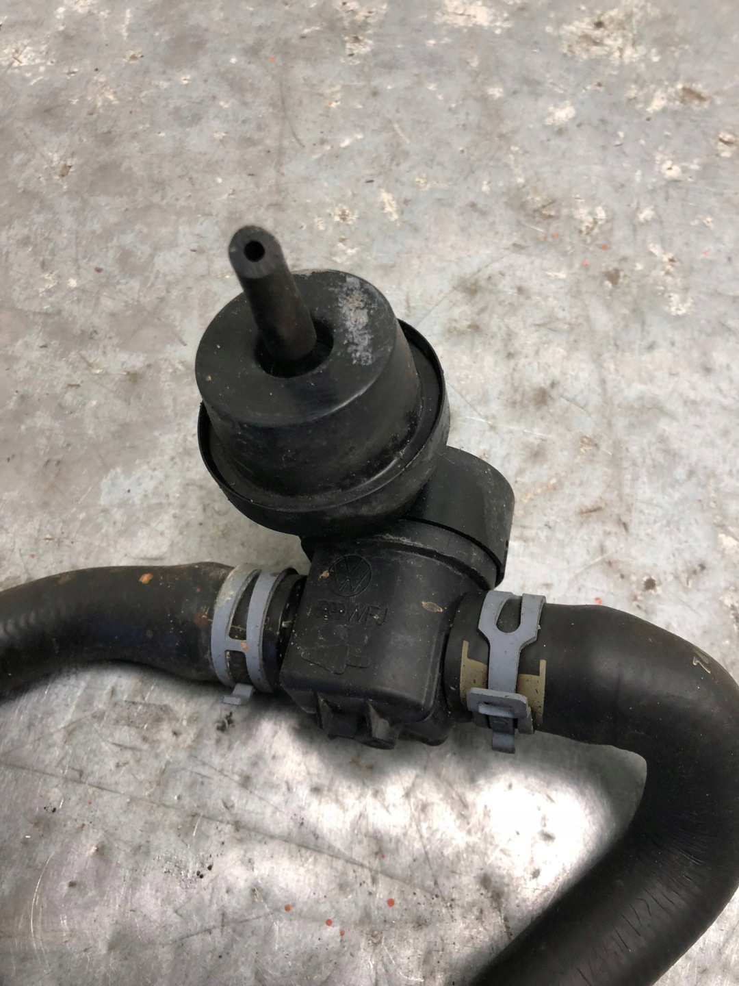 ventil vakum vode AUDI Q5 1J0819809
