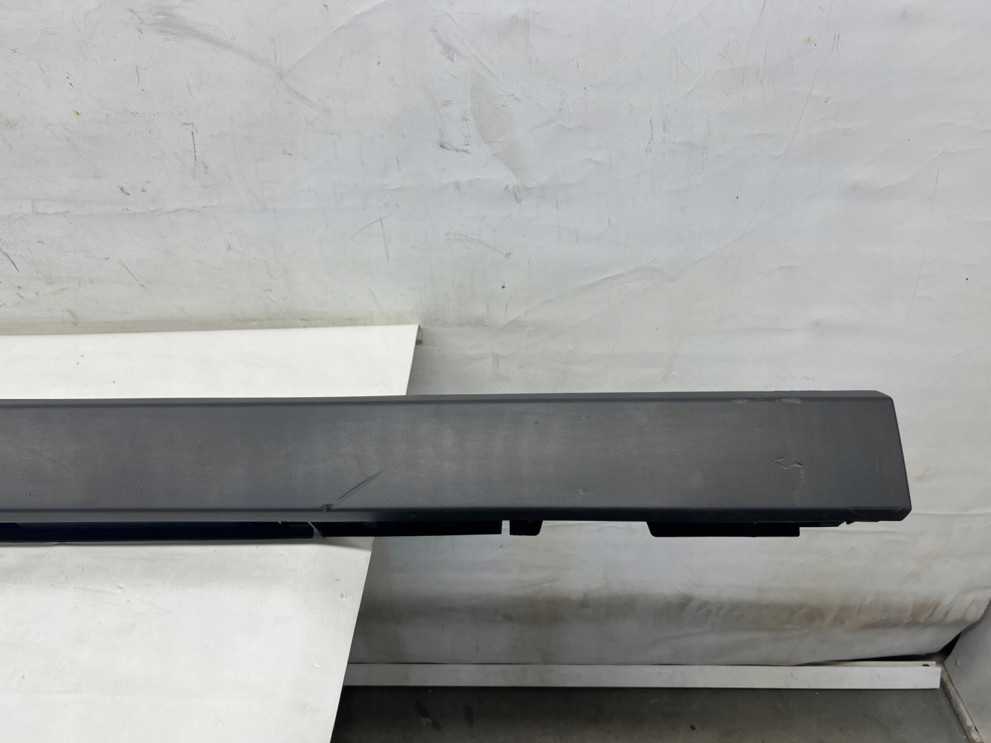 Range Rover Velar moulding threshold right HK83-101D56-BF