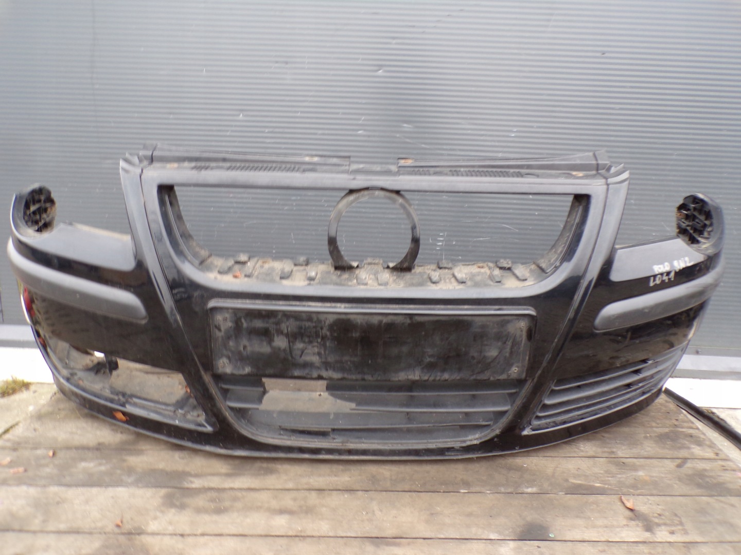 front bumper front VOLKSWAGEN POLO 9N2 colour L041 (1)