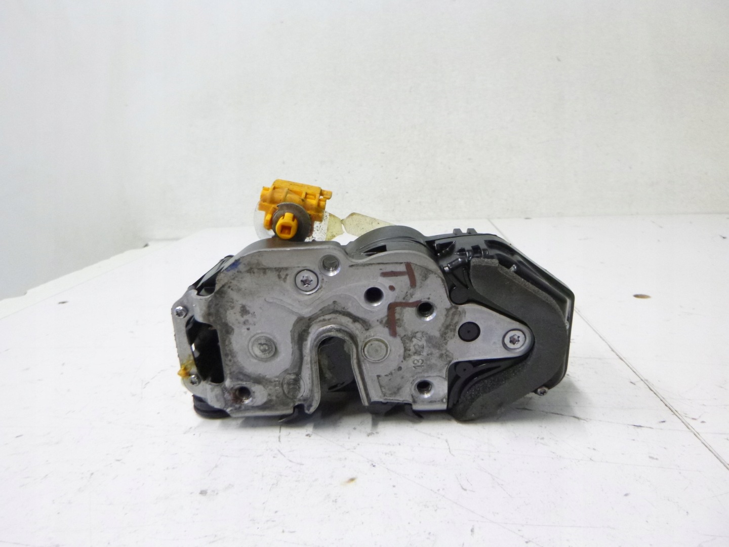 lock door left front Opel Insignia A 08-13 13579557 5PIN OE EU