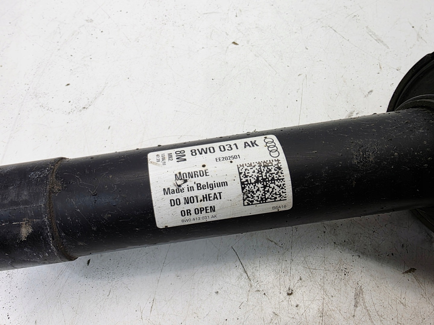 shock absorber left or right front AUDI A4 B9 A5 8W 8W0413031AK 8W0031AK