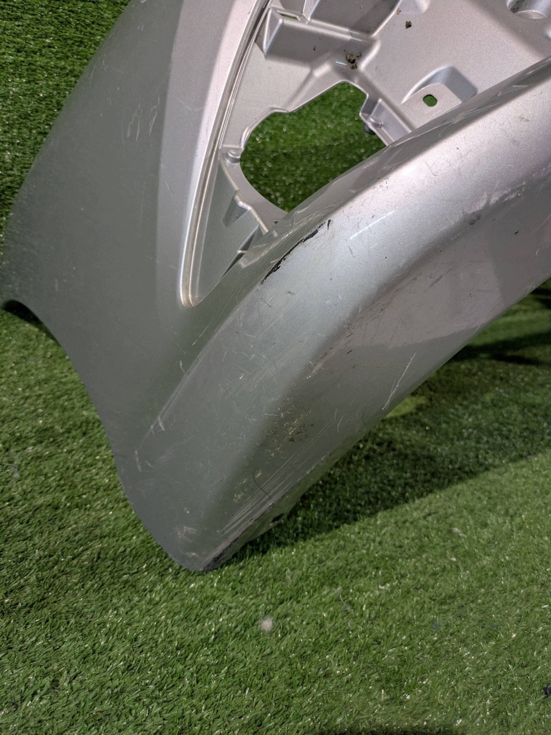 front bumper front TOYOTA AURIS II LIFT 15- NR.Z9197