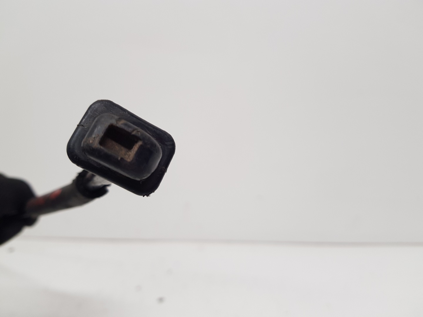 HYUNDAI I30 BAT DRUT SUPPORT DU CAPOT 2007-12R