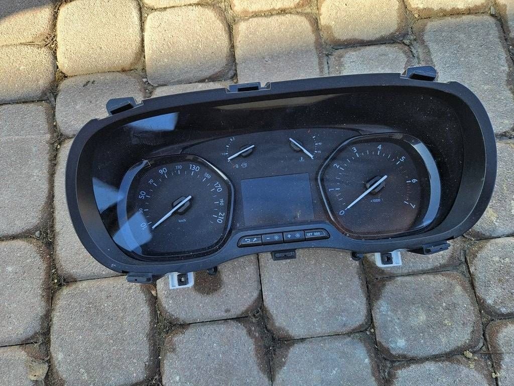 dials dials 2.0D HDI JUMPY PROACE SCUDO Opel Vivaro C 9837473080