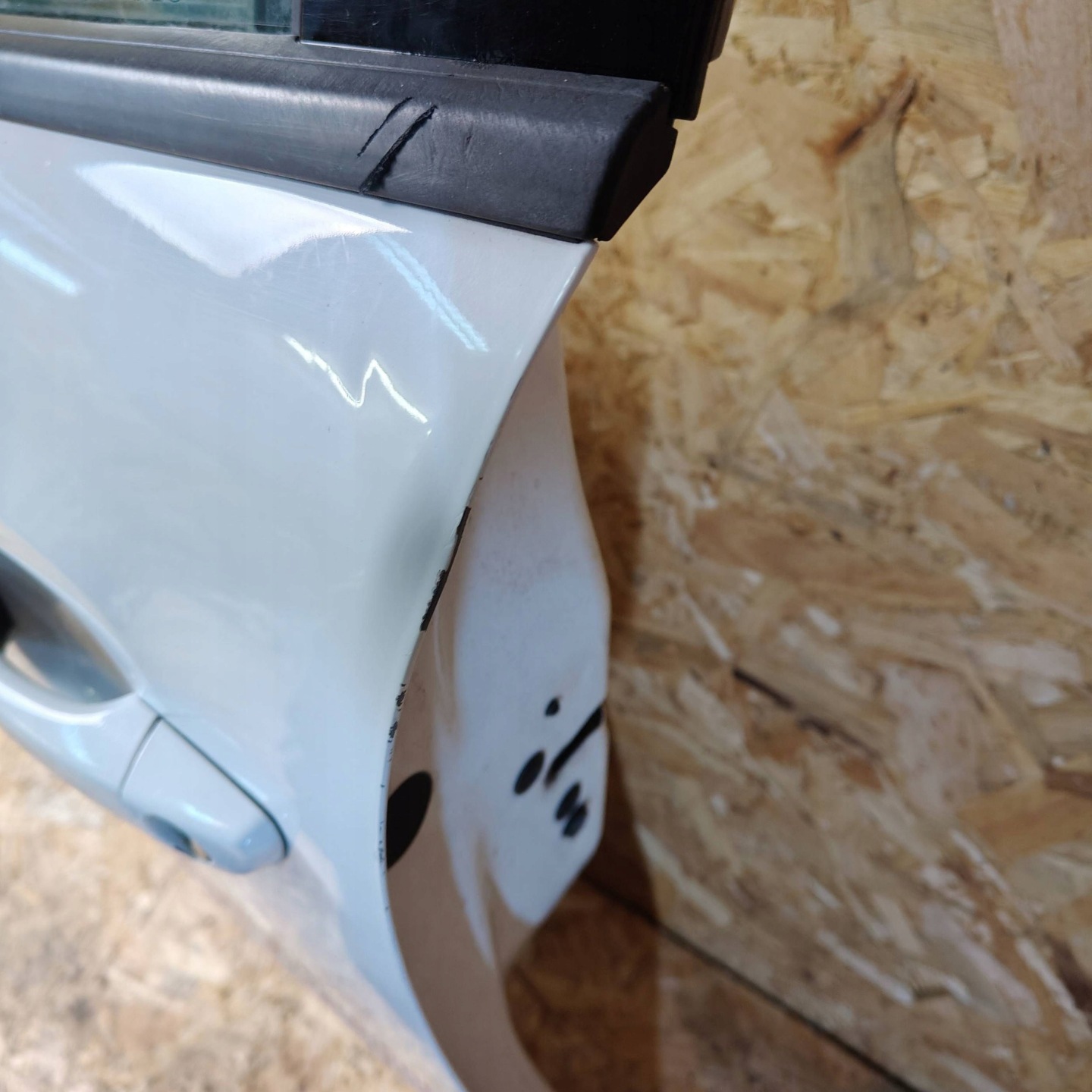 door front front side left Citroen C3 III