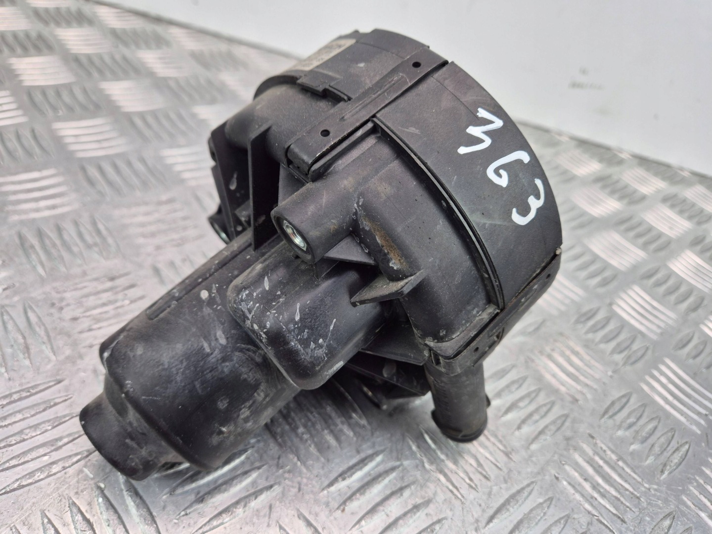 Mercedes E250 CGI W212 pump air wtornego A0001406785