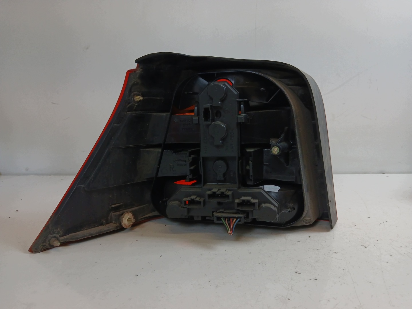 VW GOLF IV HB light right rear part CIEMNA