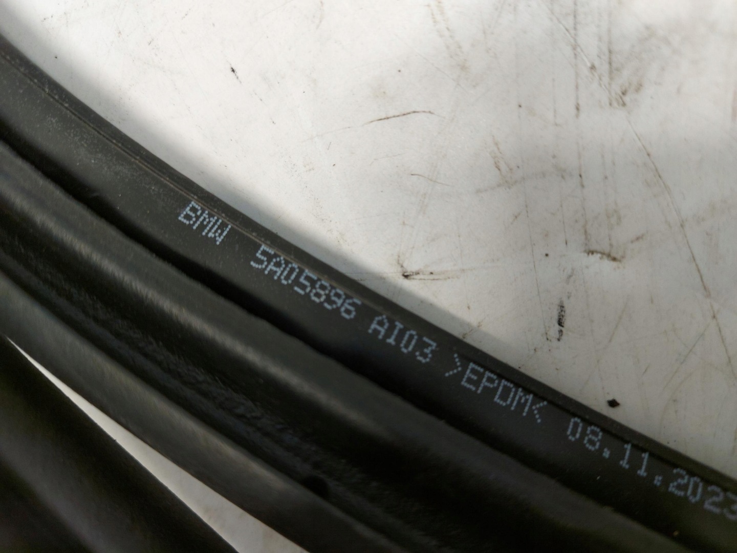 BMW 5 G60 Joint Portière Avant Gauche 5A05896