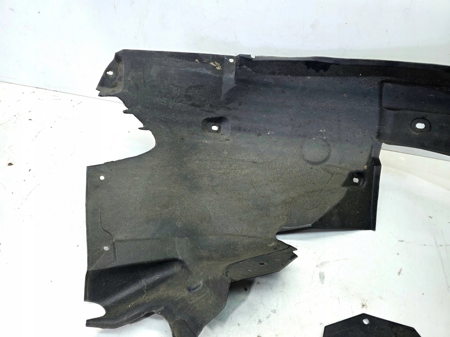 mudguard left front plastic AUDI A4 B8 LIFT 8K0821171L 22/26