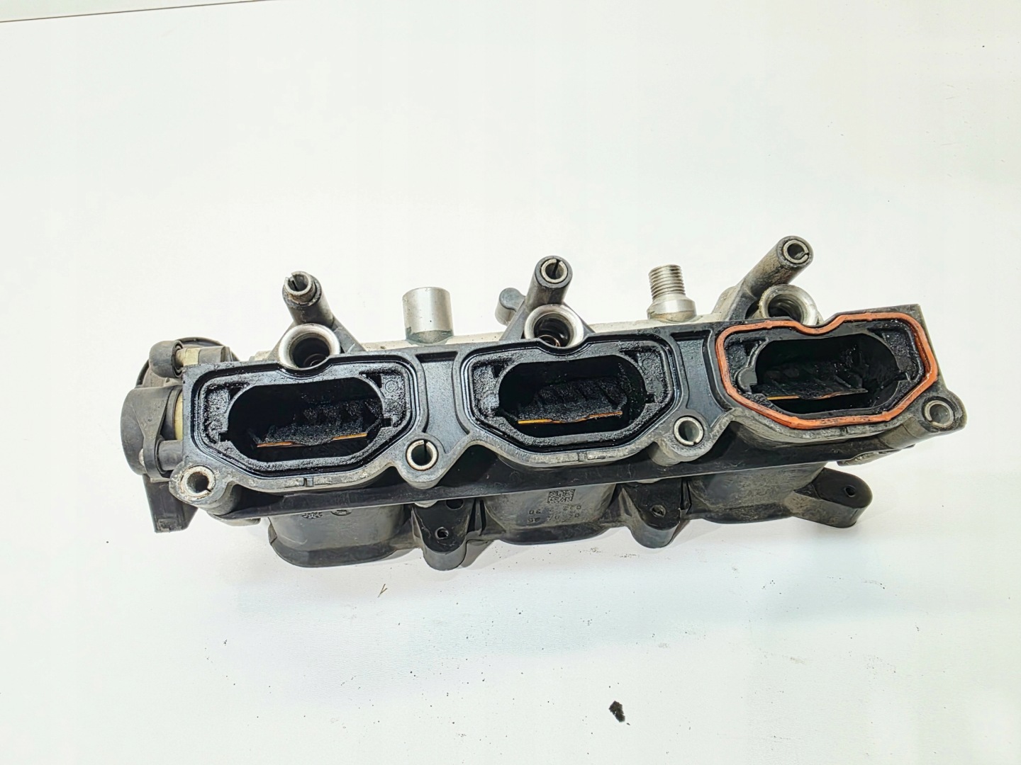 intake manifold right AUDI A4 B7 A6 C6 3.2 FSI 06E133110E