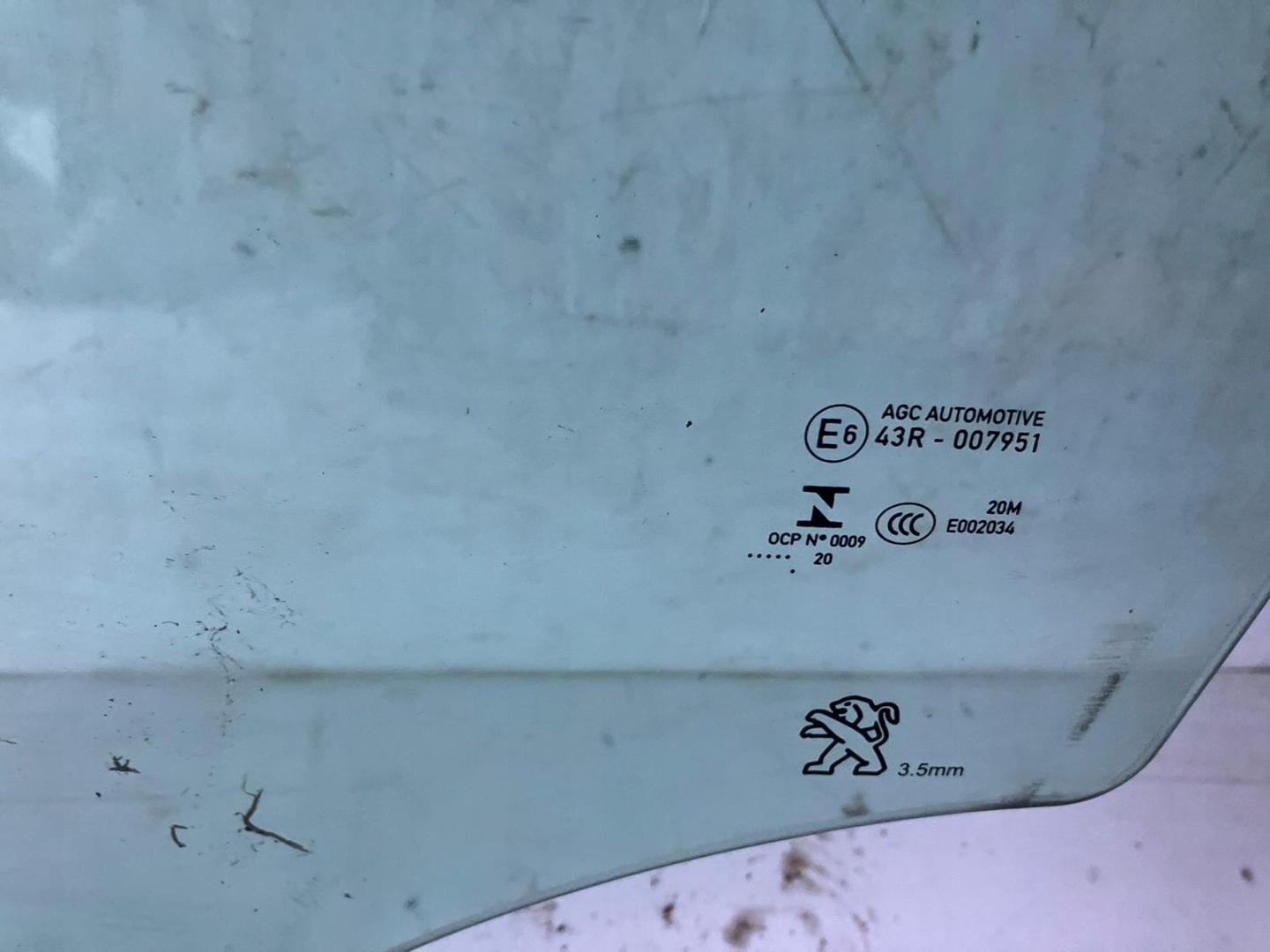 window door left front OPEL CORSA F 20R