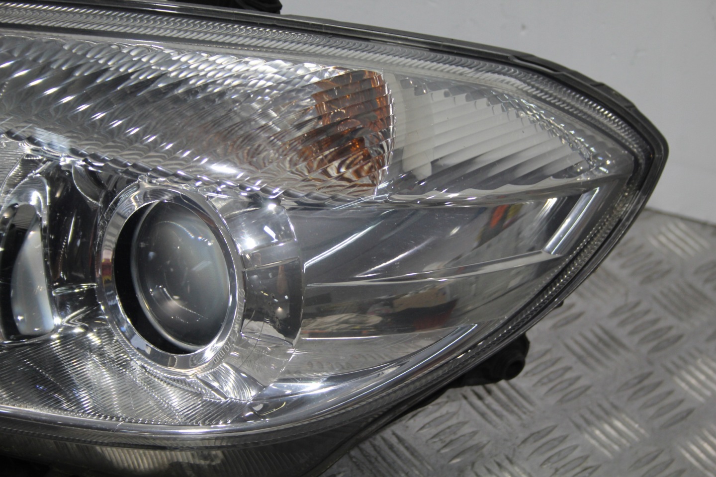 light left front SKODA ROOMSTER LIFT 5J7