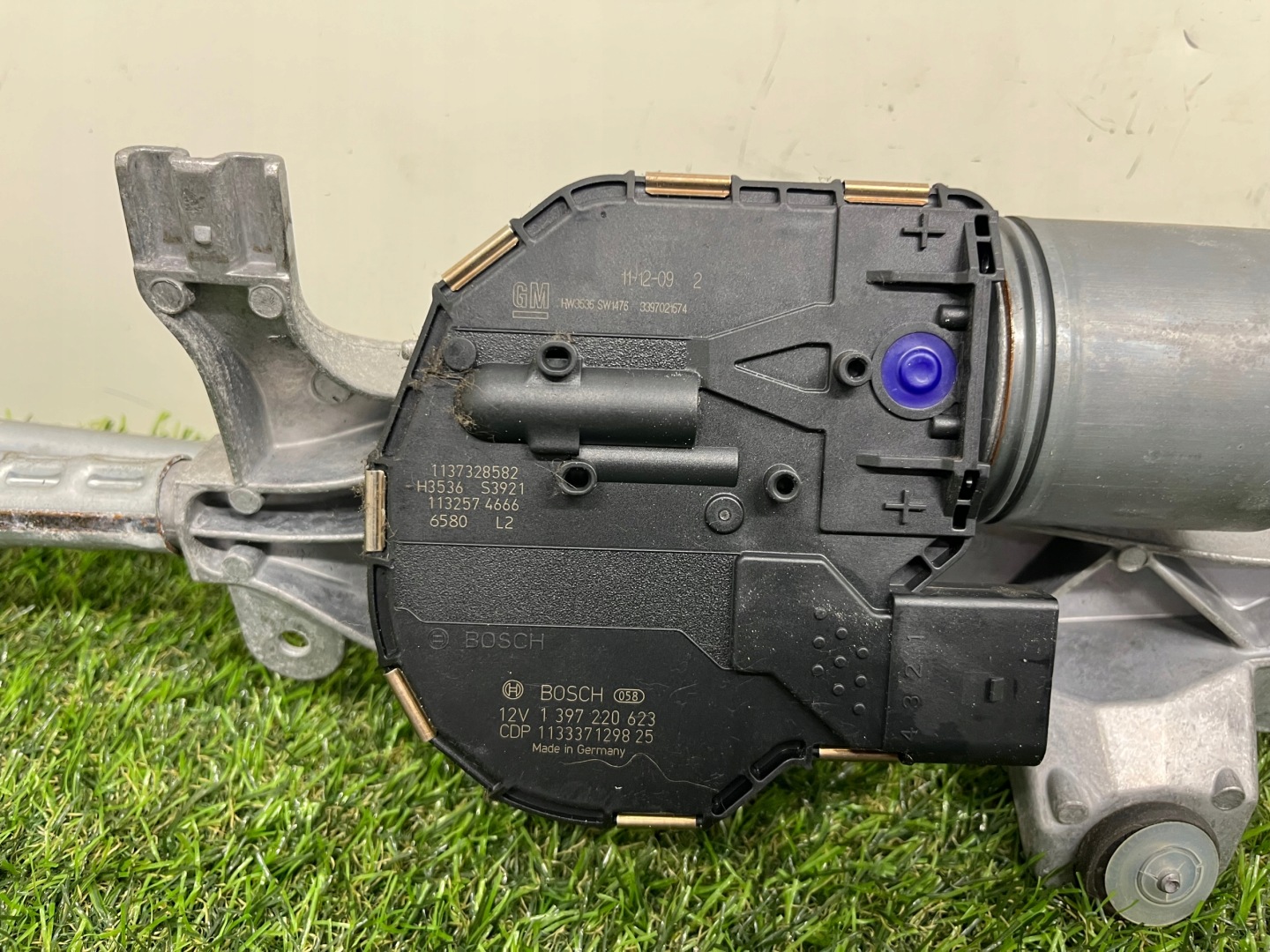 wiper mechanism front OPEL AMPERA 1 22829372 / 3397021574