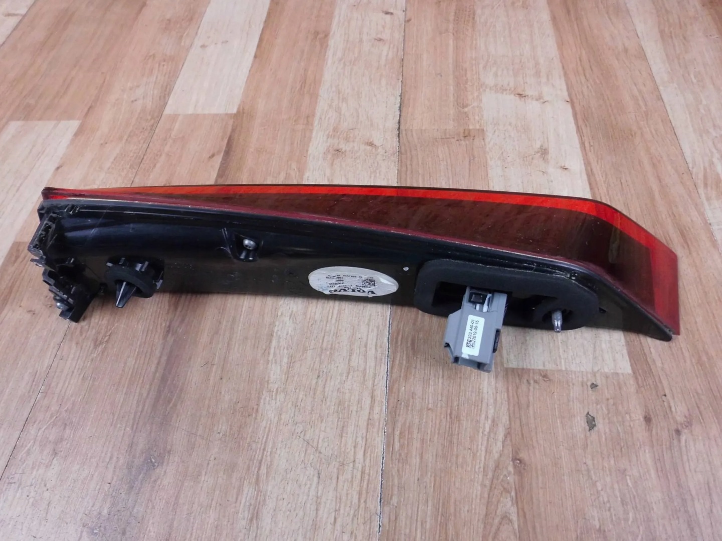 Volvo S60 III 19+ sedan light left rear bonnet boot left rear part 31468205