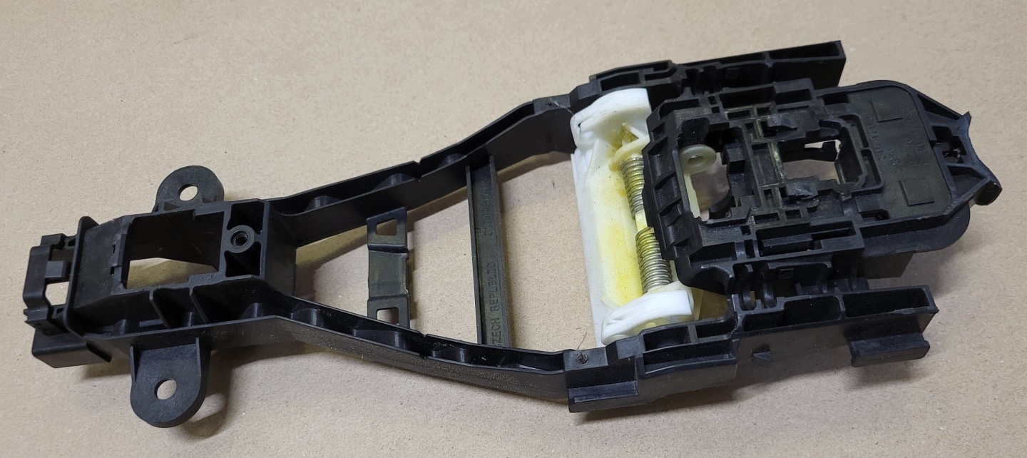 support holder handles right left rear part rear VOLVO XC40 30747097 30747098