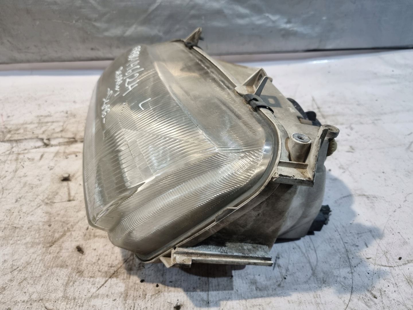 light REFLEKTOR left front OE 1305235254 VW SHARAN and 97r