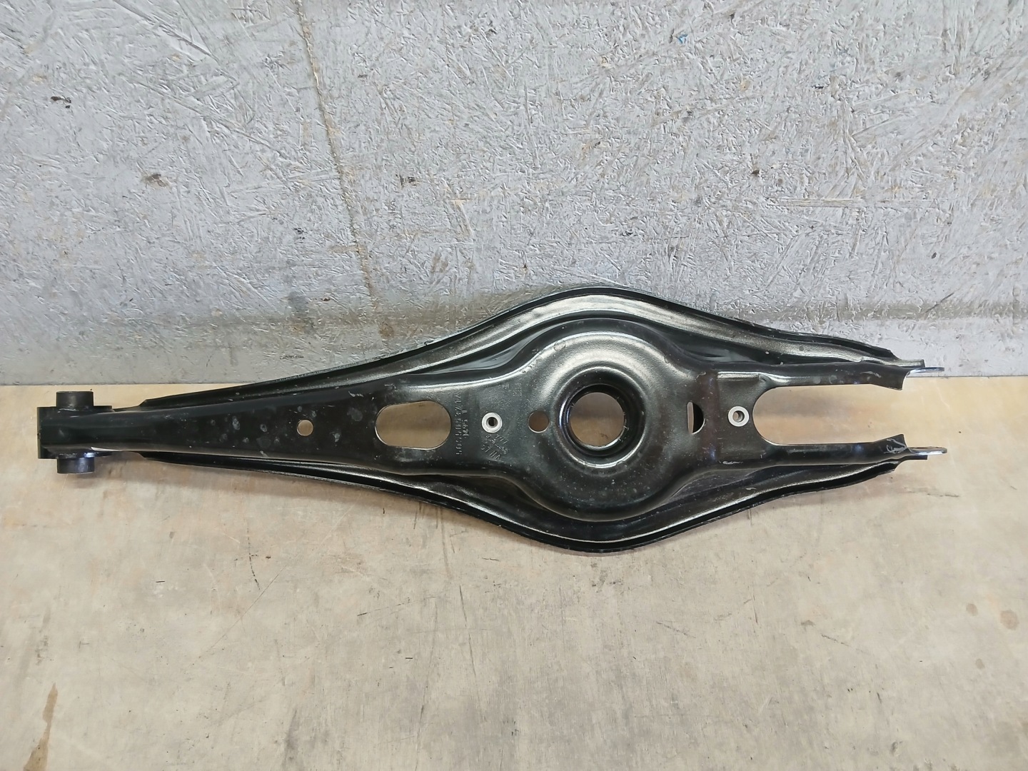 Querlenker heck VW SEAT AUDI 5Q5505311A