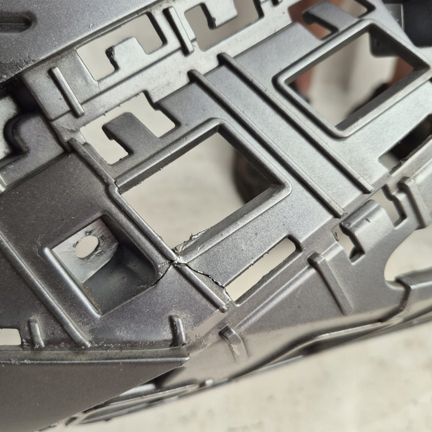 HYUNDAI IONIQ 5 21-24 bumper front front PDC
