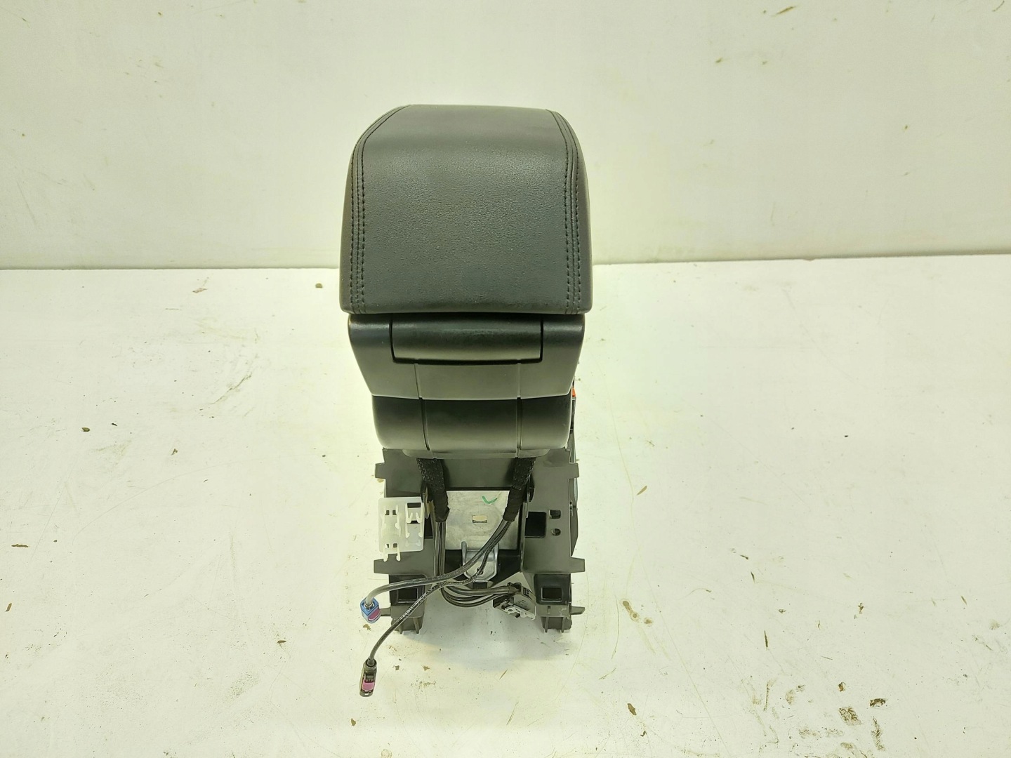 BMW i3 i01 Lci LIFT 2018r armrest tunel central