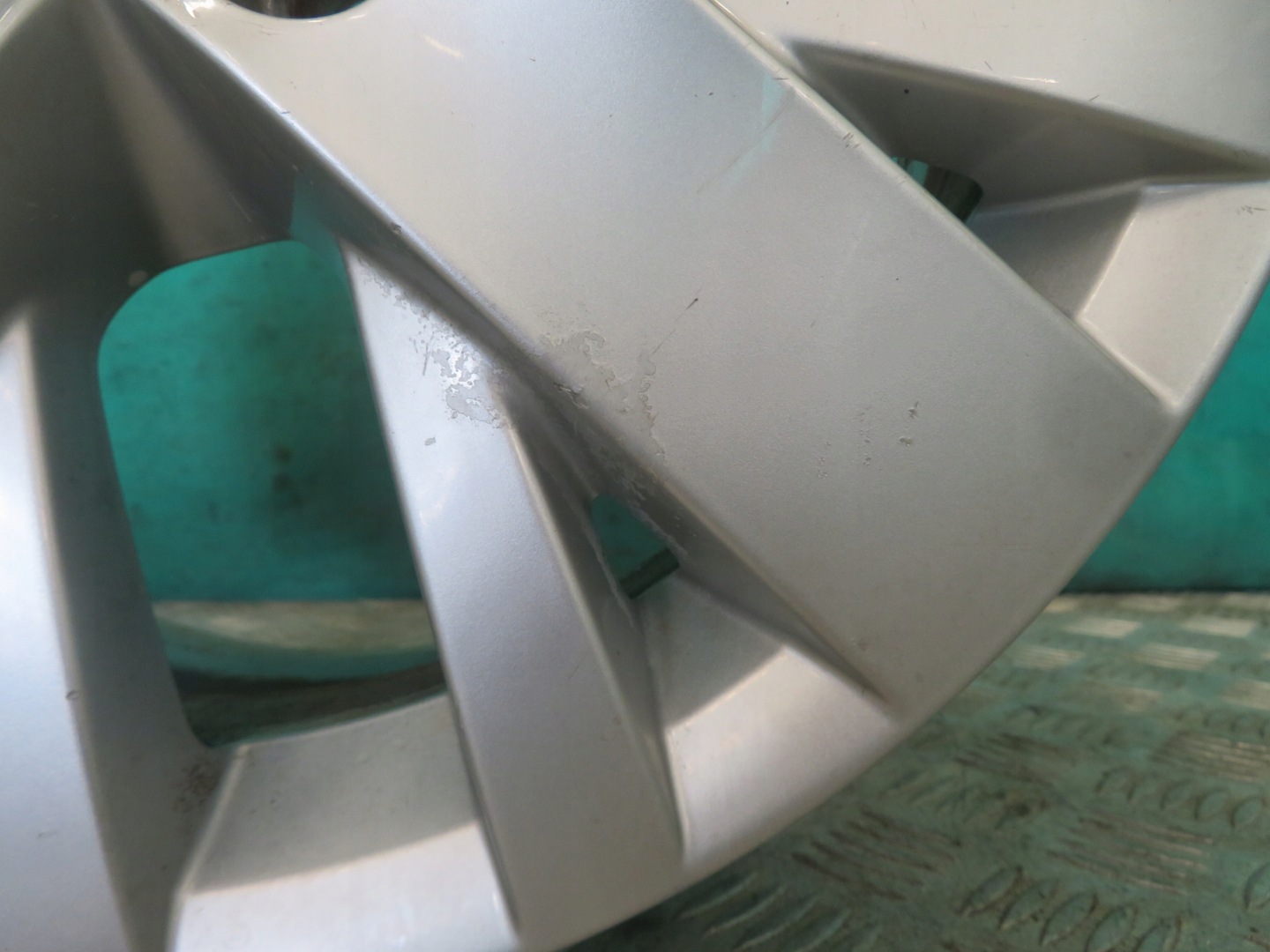 disk hliníkový VW T5 T6 7E0601025F 16 5x120 6.5J ET 51