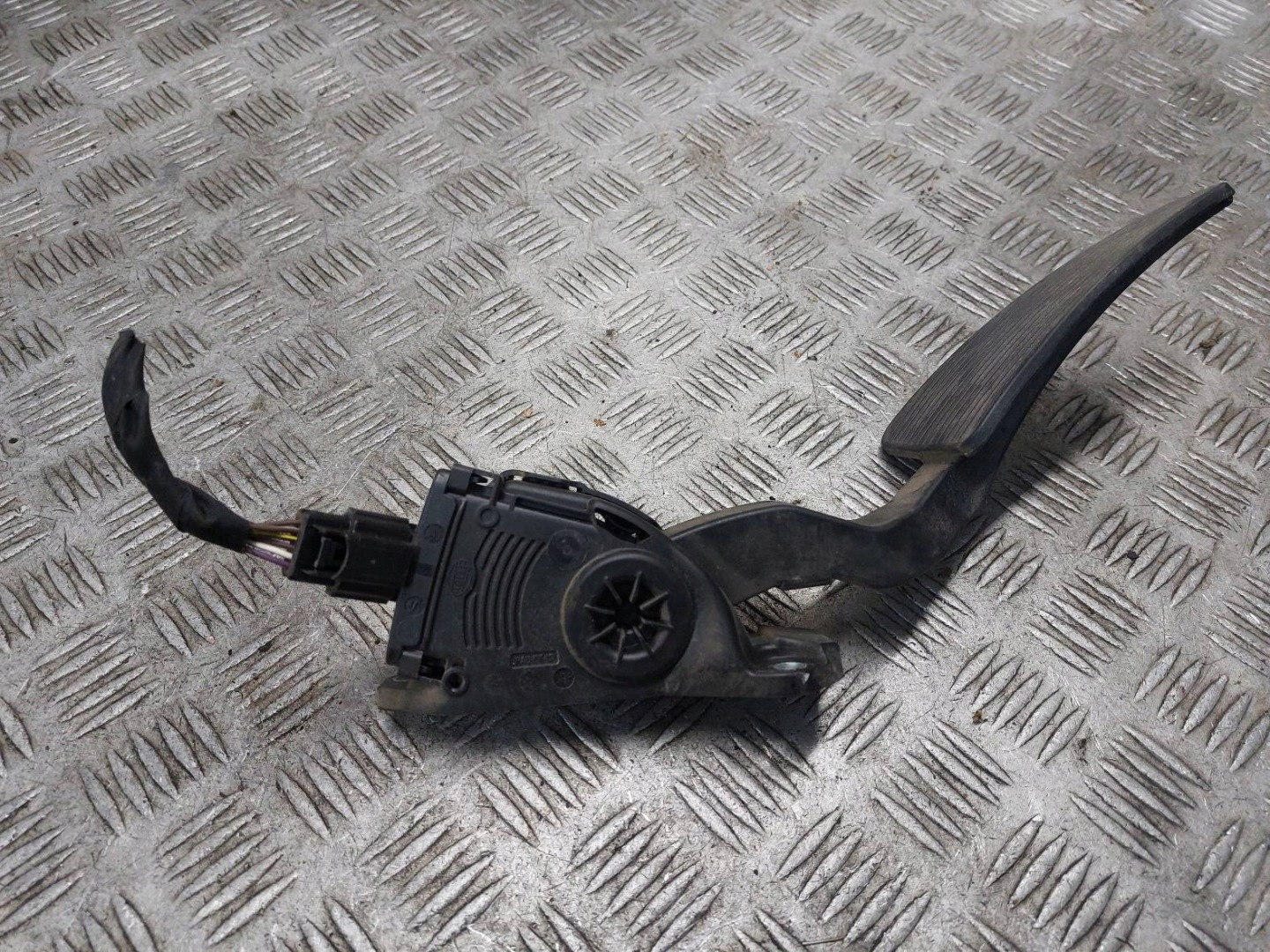 accelerator pedal potentiometer RAM 1500 and LIFT 2013- 68043161AD