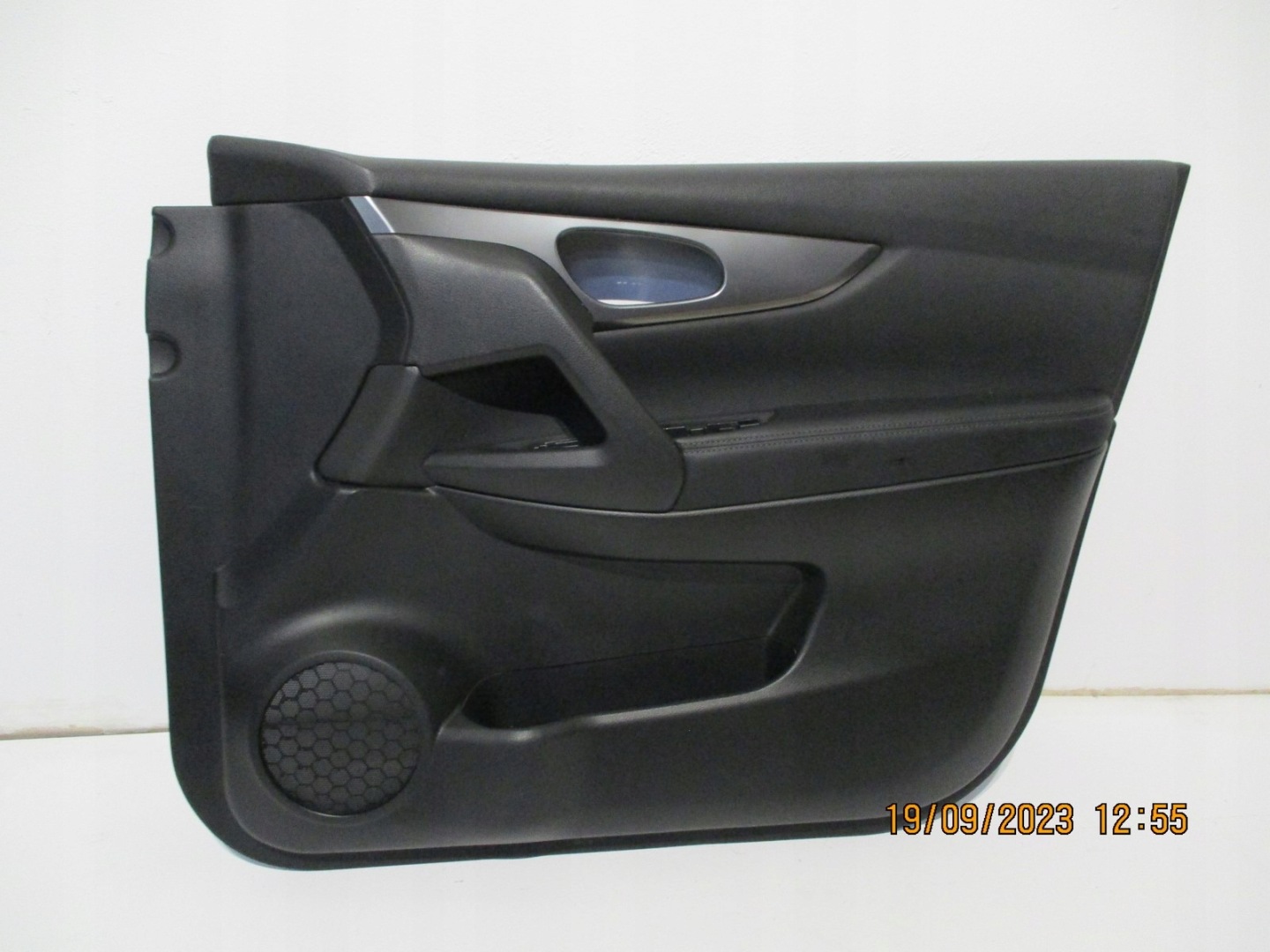 upholstery side door right front NISSAN QASHQAI J11