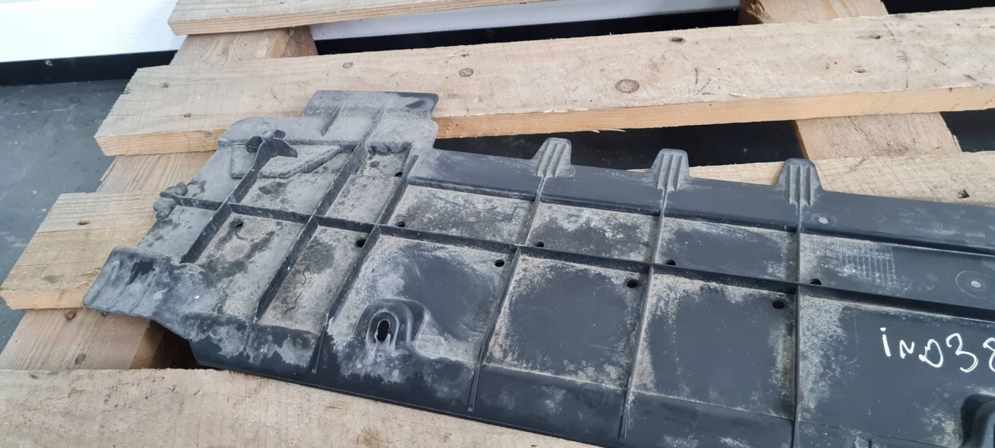Q3 83A Blende Abdeckung abdeckung unter Stoßstange SLINE 83A807611