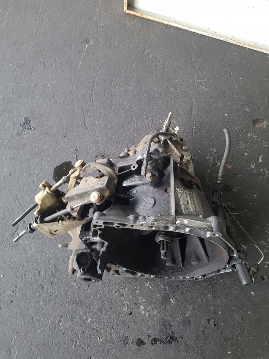 Getriebe MANUALNA PEUGEOT 307 20DP11